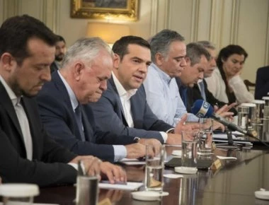 Οι αντιδράσεις στο εσωτερικό του ΣΥΡΙΖΑ καθυστερούν τον ανασχηματισμό - «Δεν χαλάμε τις διακοπές του κόσμου»